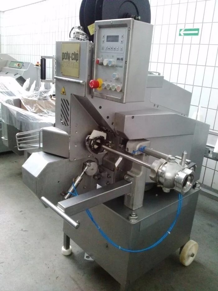 Poly clip. Клипсатор для колбасы автоматический. Poly-clip fca 3430. Клипсатор poly clip system. Poly clip fca.