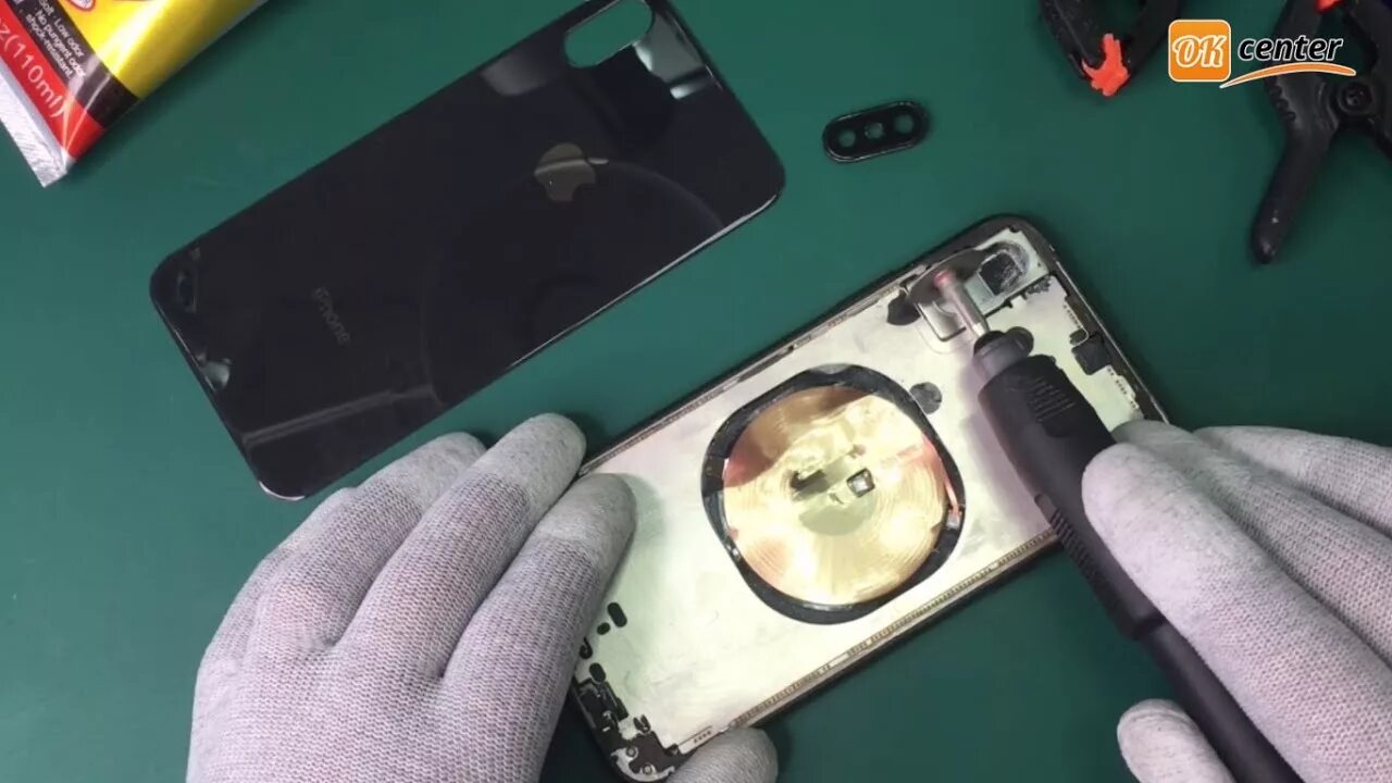 Замена задней крышки iphone 12 pro. Переклейка заднего стекла iphone 11. Переклейка стекла дисплея iphone 8. Разбитое заднее стекло айфон. Iphone x без задней крышки.