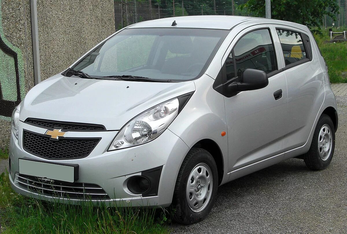 Chevrolet spark 2011. Багажник на крышу спарк м300. Chevrolet spark 4. Chevrolet spark 2010. Chevrolet spark 300.