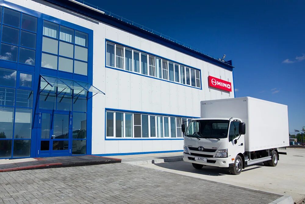 Длтс хабаровск. Длтс хабаровск. Hino грузовик страна производитель. Ртц hino. Автосалон хабаровск.