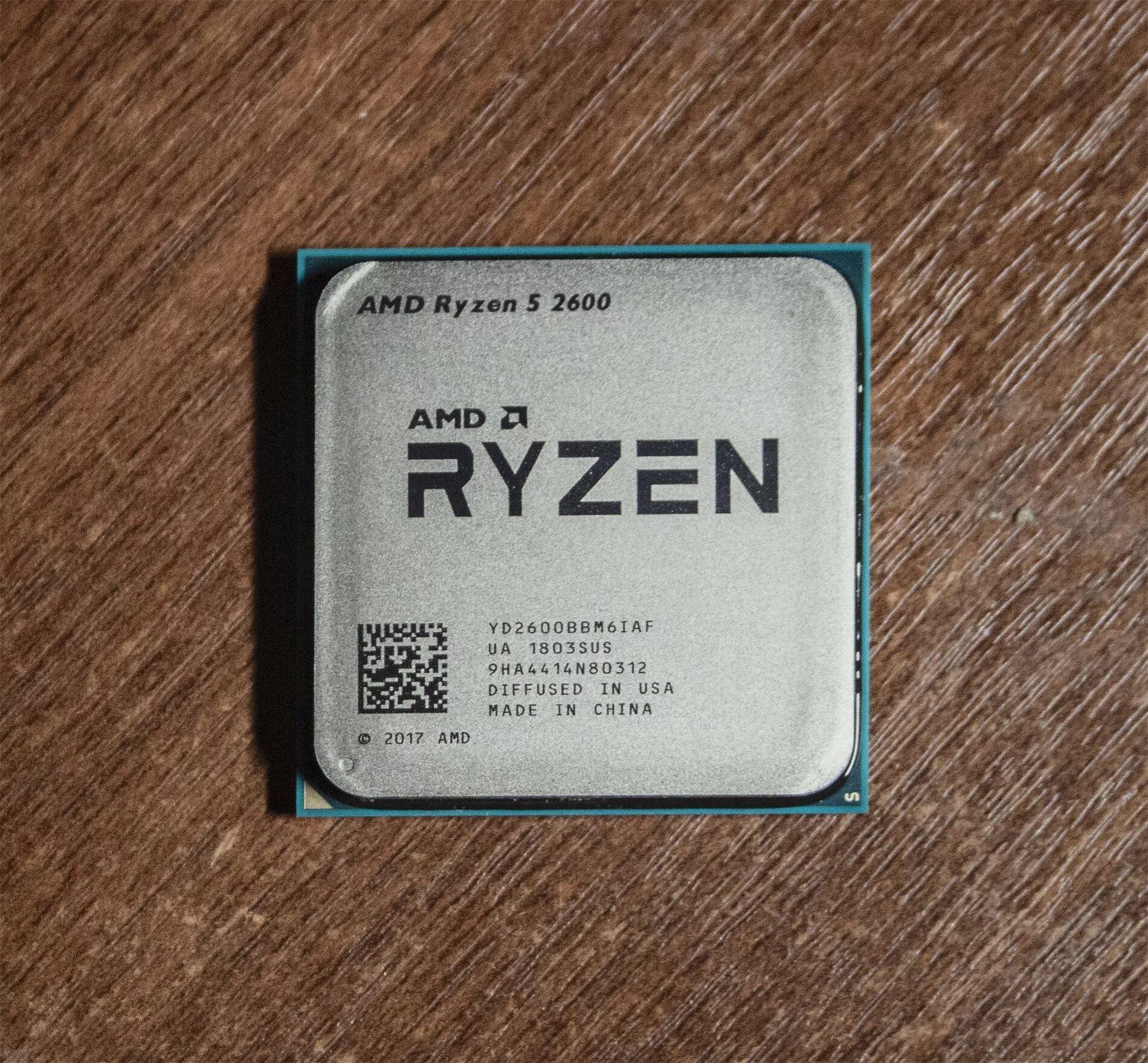 Amd ryzen 5 2600 цена. AMD Ryzen 5 2600. AMD Ryzen 5 2600 (Box). Процессор AMD Ryzen 5 2600 Six Core. Процессор АМД райзен 5.