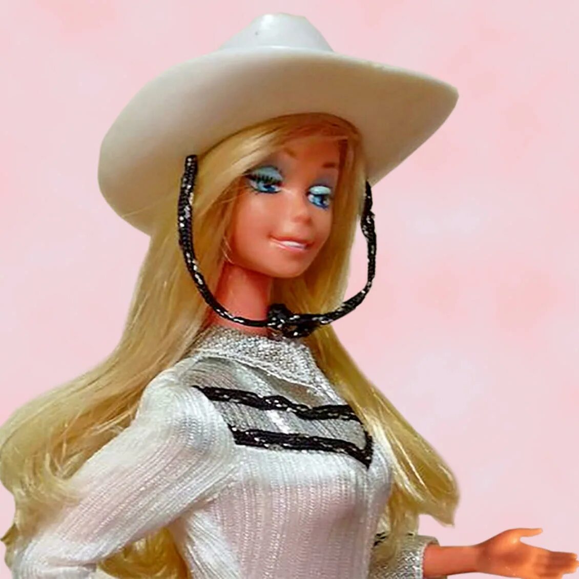Кукла western fun ken 1989. Western barbie. Western stampin barbie 1993. Кукла барби ковбойка. Барби подмигивает.