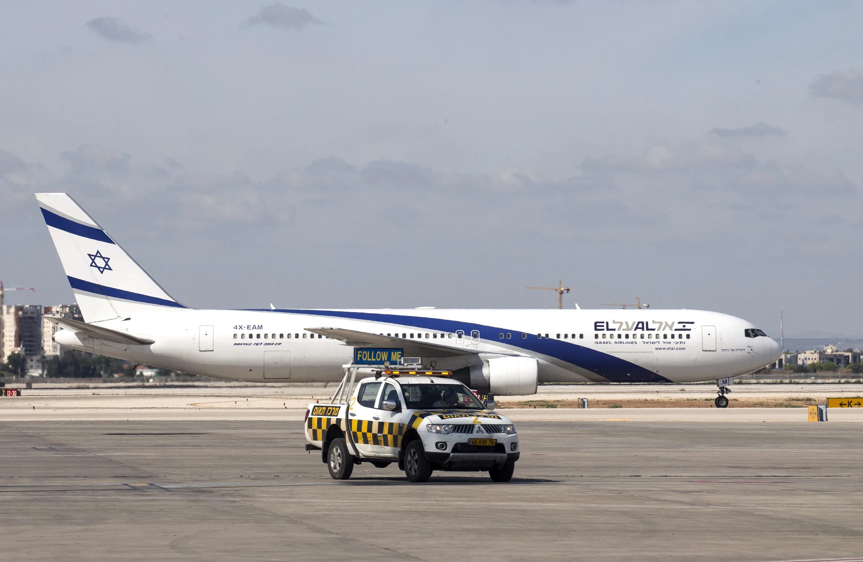 Самолеты эль аль. Эль Аль авиакомпания. Оман самолет Эль Аль. Самолет Эль Аль фото.