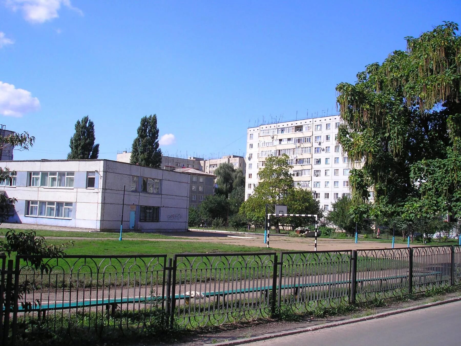 Директор 24 школы армавир. Армавир школы фото. Средняя общеобразовательная школа 5 армавир. 9 школа армавир. Хутор красная поляна армавир.