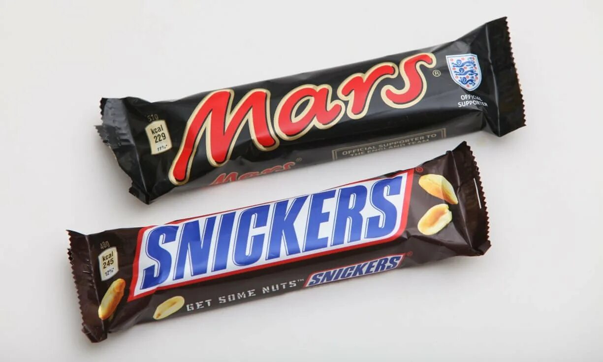 Баунти марсы. Шоколадный батончик snickers 50г,. шоколад милки марс сникерс. шоколад милка киткат марс сникерс. батончики сникерс марс баунти.