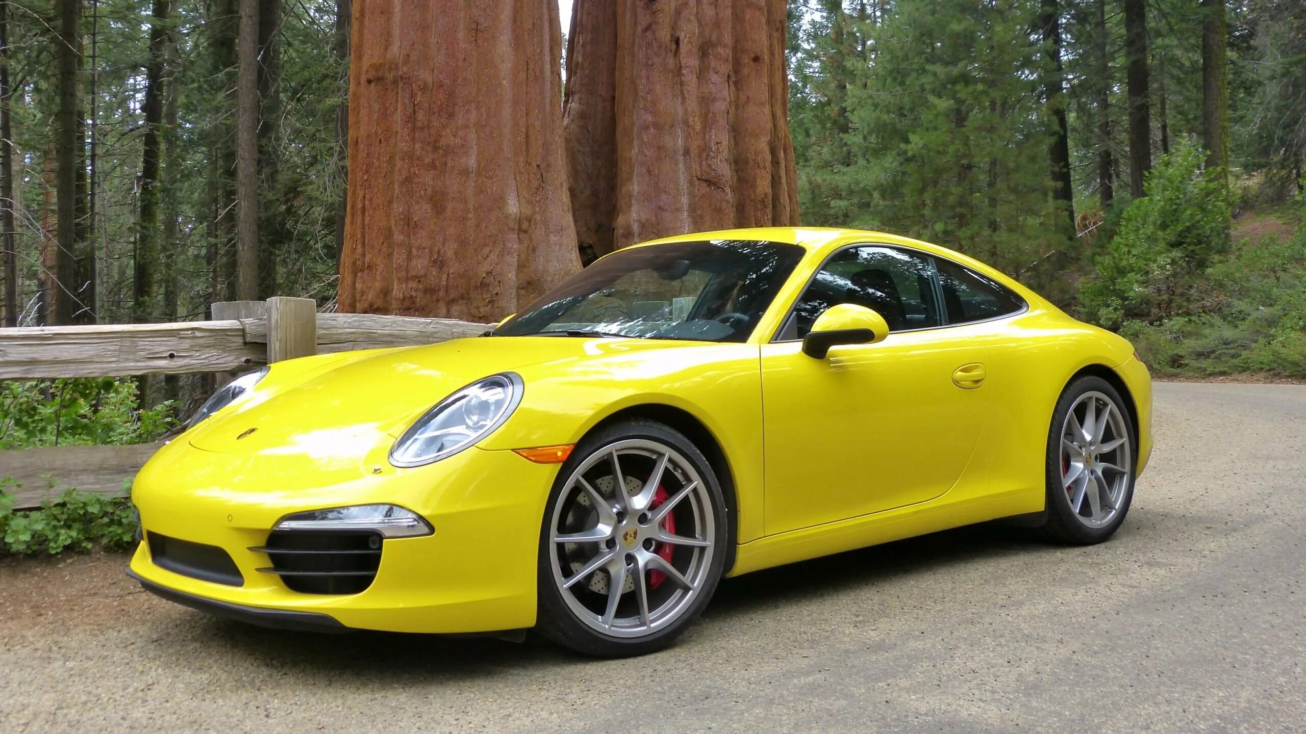 Порше 911 желтый. Порше 911 турбо желтый. Porsche 911 Targa желтый. Порше 911 2022 желтый.