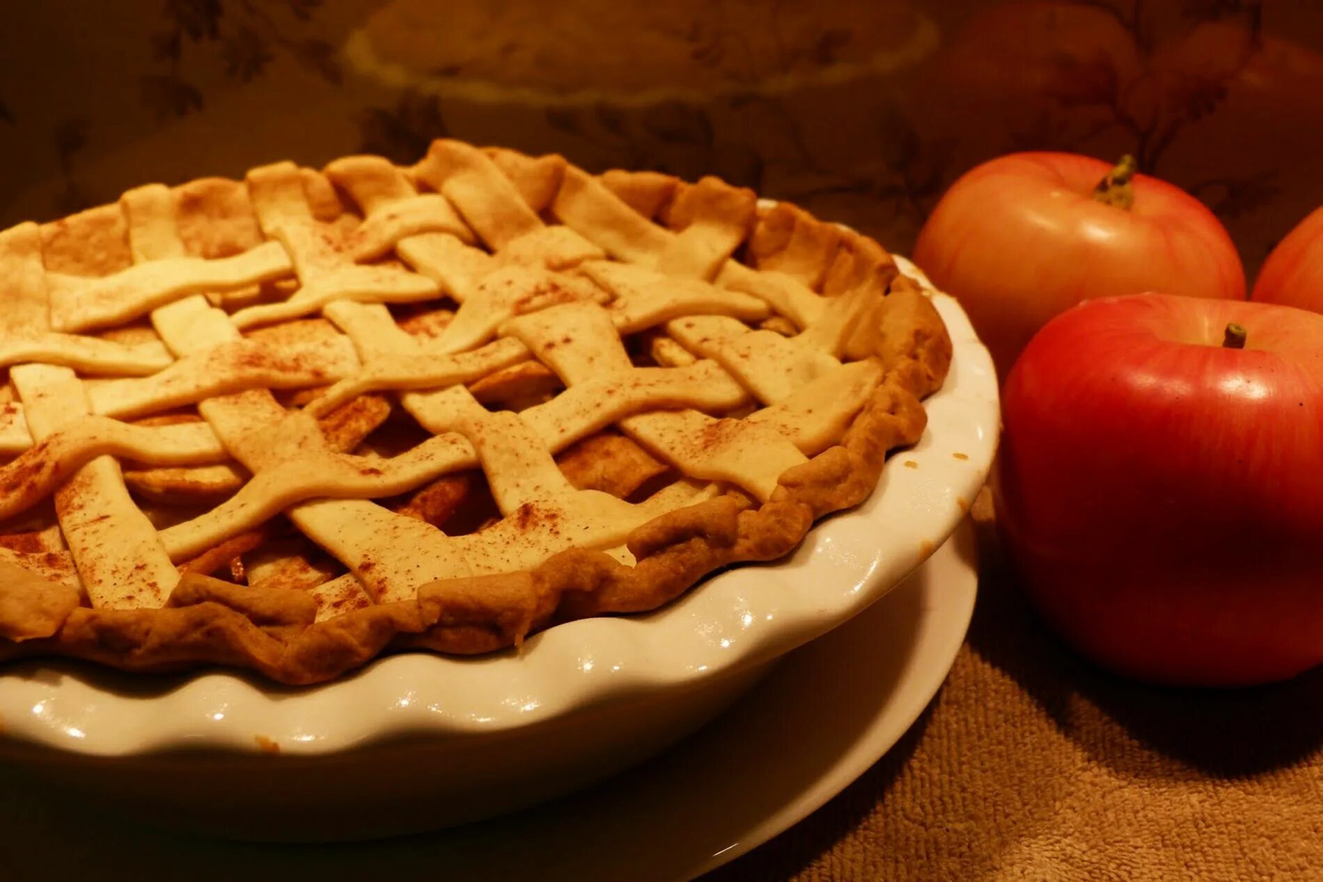 Пай рецепты с фото. Шарлотка американский пирог. Apple pie (яблочный пирог). Американский яблочный пирог. Индийский яблочный пирог Шримати.