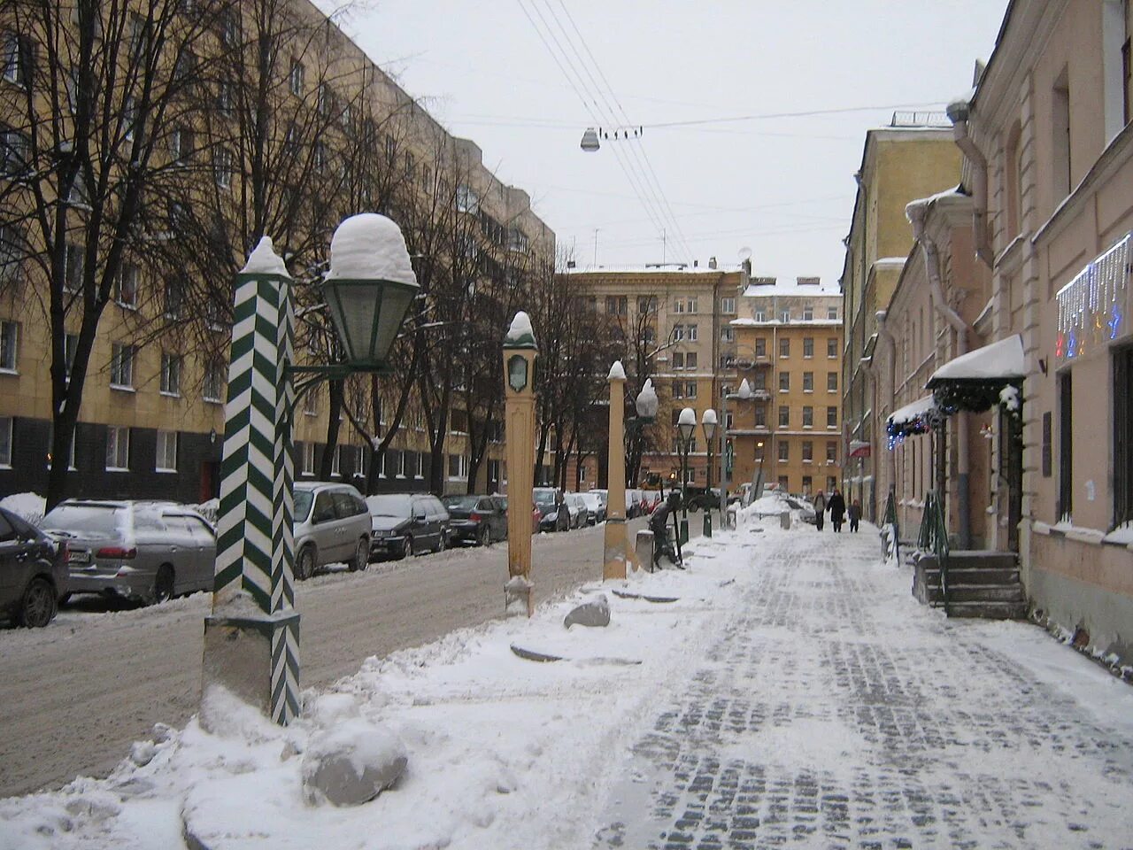Суворовский музей фонарей. Музей фонарей в санкт петербурге. Памятник фонарщику в санкт-петербурге. Музей фонарей в санкт петербурге. Музей фонарей питер.
