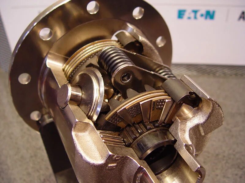 Lcd мосты. Блокировка дифференциала jeep. Редуктор с лсд фронтера а. Lsd дифференциал паджеро-2. Opel frontera блокировка дифференциала.