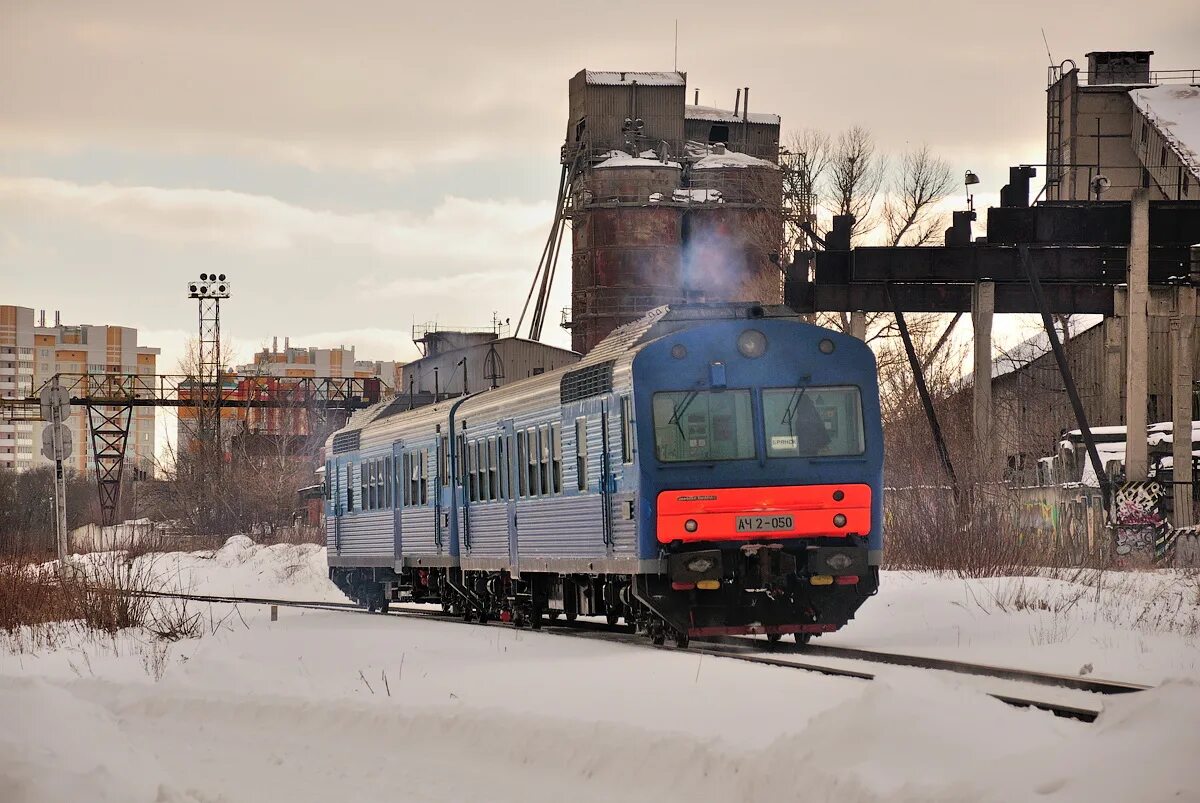 поезда михайловский рудник. эд9м 100. станция новоалексеевка. тяговый агрегат с думпкарами. ач2 дизель-поезда.
