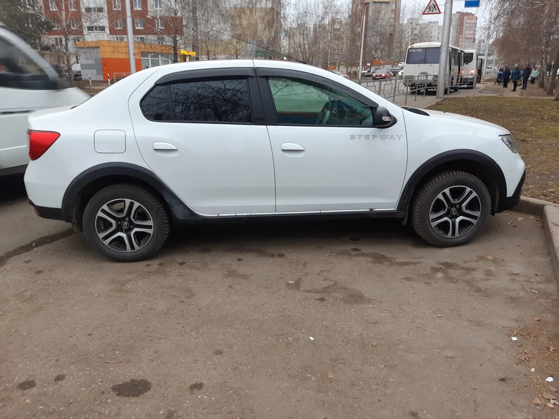 Renault logan stepway диски. 205/60 r16 renault stepway 2. logan stepway r16. рено логан степвей 205 60 r16. logan stepway 205/60 r16.