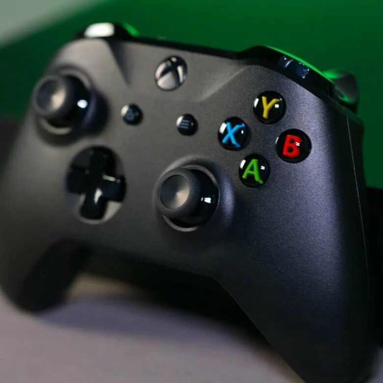 Геймпад xbox one x. Версии геймпадов xbox. Геймпад икс бокс 360. Xbox series gamepad. Xbox 360 vs xbox one gamepad.
