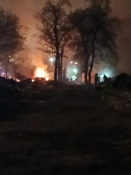 Пожары в кропоткине за сутки. Горящий газ. Поджег кучу. Горит гараж. Сжигает деньги.