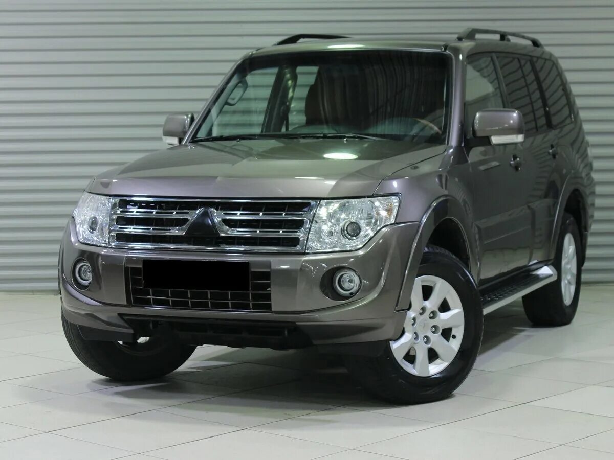 Автомобили с пробегом паджеро. Мицубиси Паджеро 2012. Mitsubishi Pajero 2012 года. Паджеро 4 2012. Митсубиси Паджеро 2012г.