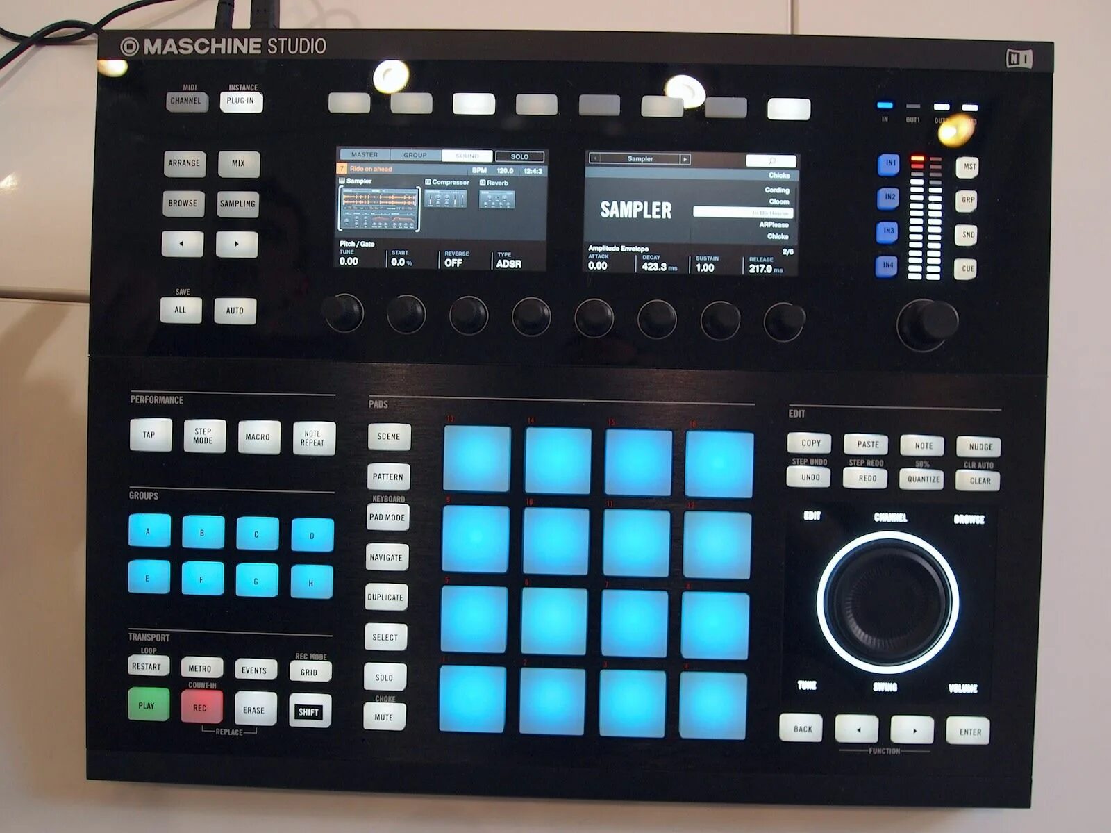 Native instruments studio. Native instruments maschine 2. native instruments maschine studio. novation circuit maschine studio. ni maschine pad.