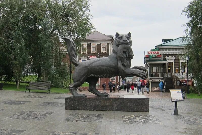 бабр статуэтка. бабр 24 слюдянка. скульптура бабр иркутск. бабр иркутск арт. 130 квартал иркутск бабр.