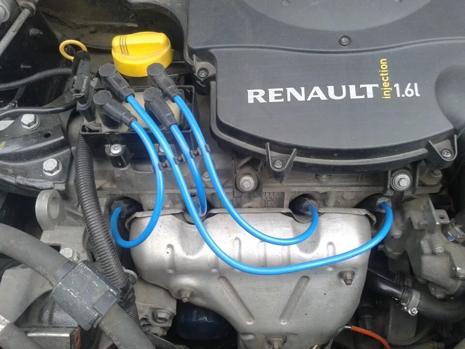 Высоковольтные провода логан 1.6 8. Renault Logan 1.4 высоковольтные провода. Рено Логан 1.6 8 клапанов. Порядок брони проводов Рено Логан 1.4. Рено Логан 1.4 8 клапанов.