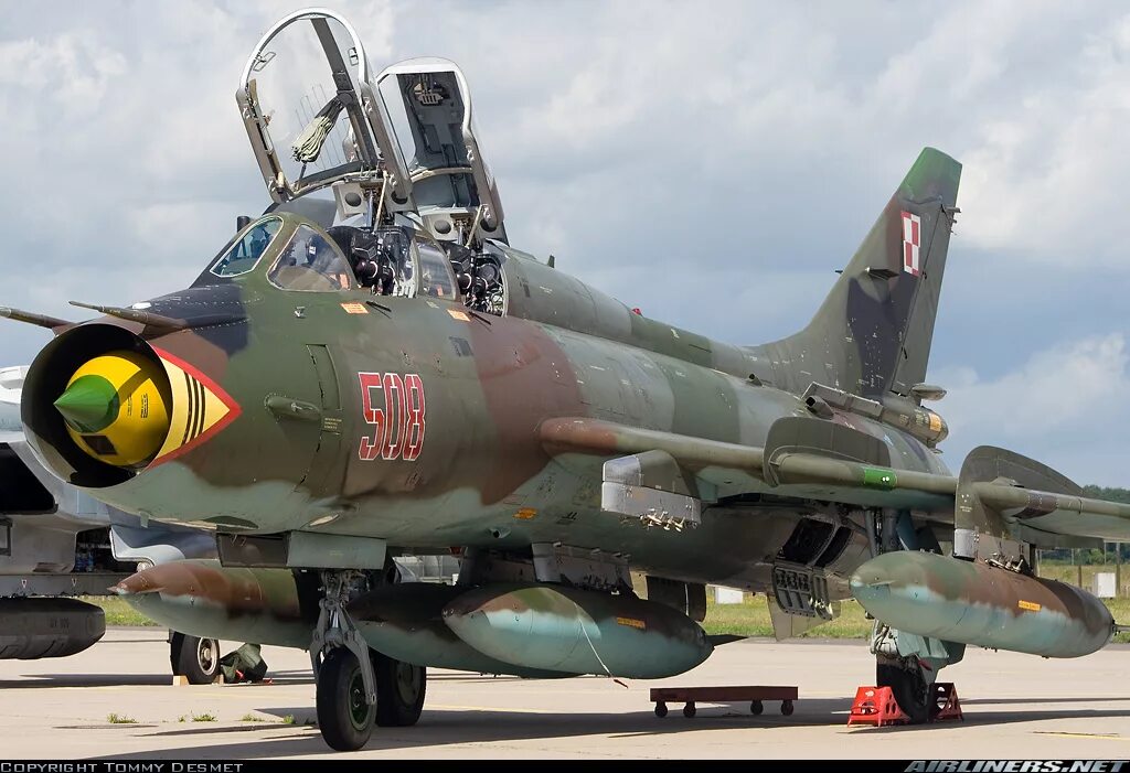 Су-22 истребитель-бомбардировщик. Су22 истребитель. Истребитель-бомбардировщик Су-22м4. Су-22 ВВС Польши.