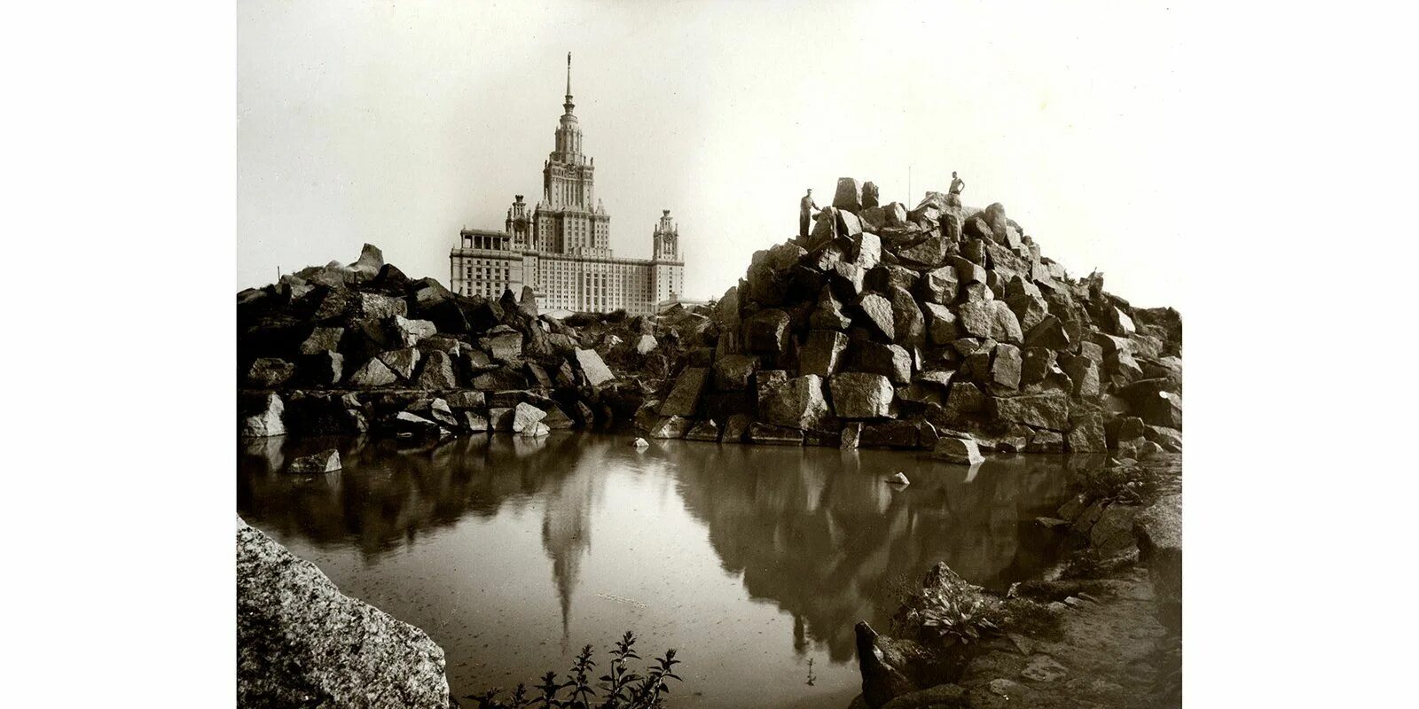 Московский старожил. Москва МГУ 1953. Стройка МГУ 1949 1953 гг. МГУ 1948. Котлован под МГУ.