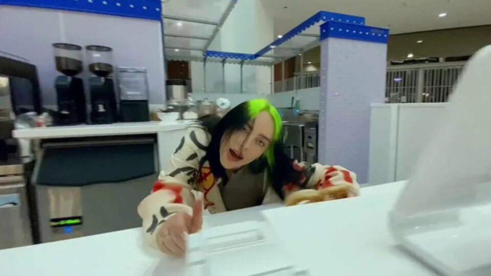 Билли therefore i am. Билли айлиш therefore. billie eilish therefore i am. билли айлиш клипы торговому центру. билли айлиш для в тц.