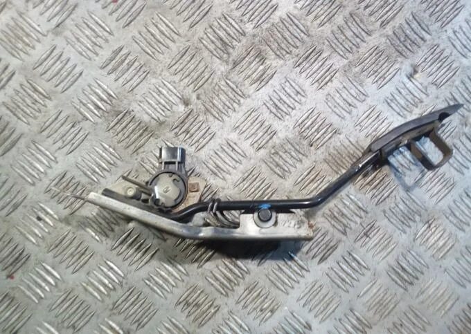 Датчик педали ниссан альмера классик. Педаль газа ниссан альмера классик b10. педаль газа ниссан альмера классик артикул. nissan almera classic упор педали газа. педаль акселератора альмера классик.