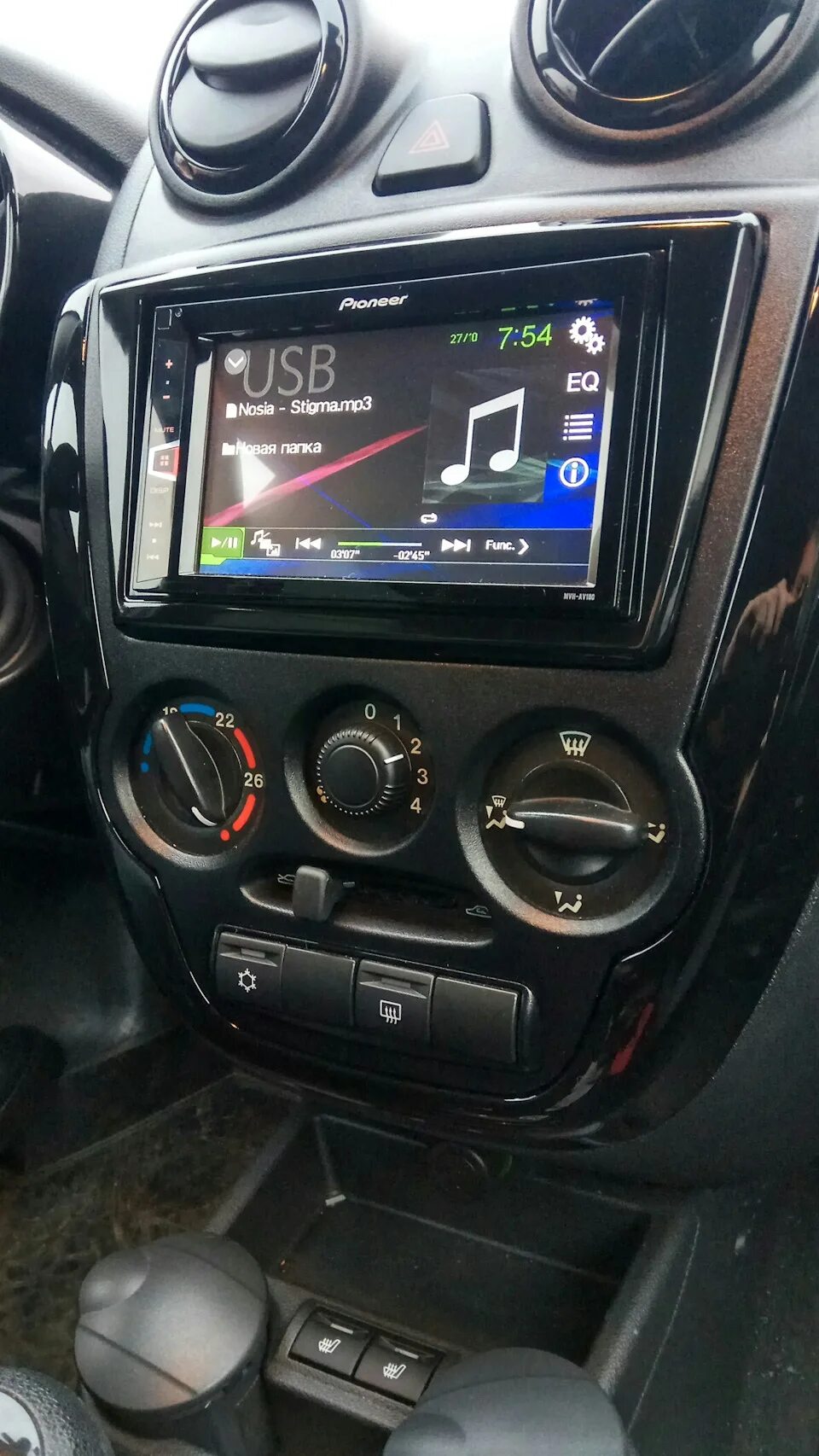 Магнитола 2 гранта 2. 2дин на гранту. 2дин на гранту. Pioneer 2 din на гранту. 2дин на гранту.