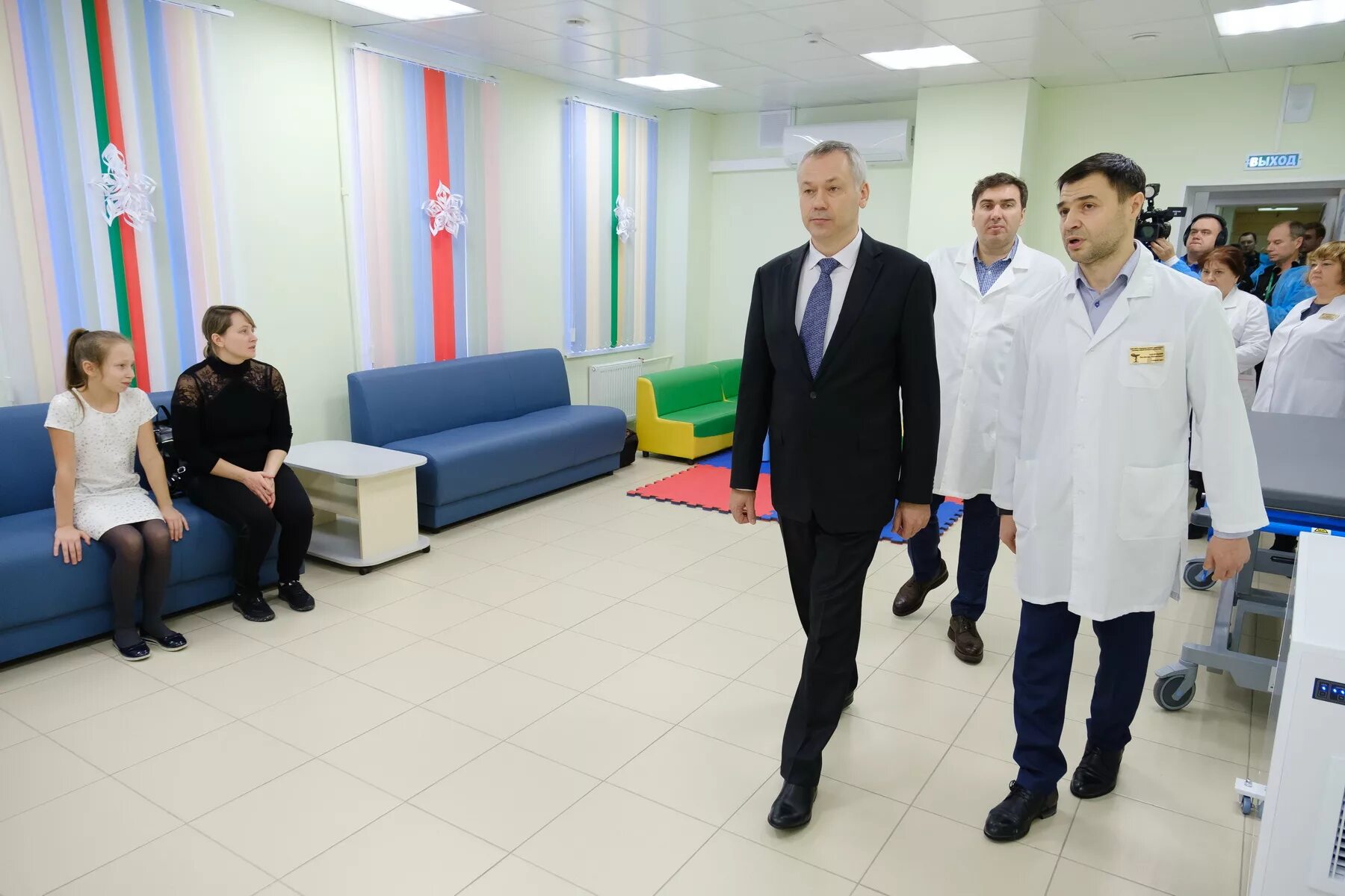 Городская детская клиническая больница скорой помощи. Больницы гбуз нсо гдкбсмп. детская больница новосибирск. гбуз нсо «детская клиническая больница скорой медицинской помощи». мочищенская детская клиническая больница в новосибирске.