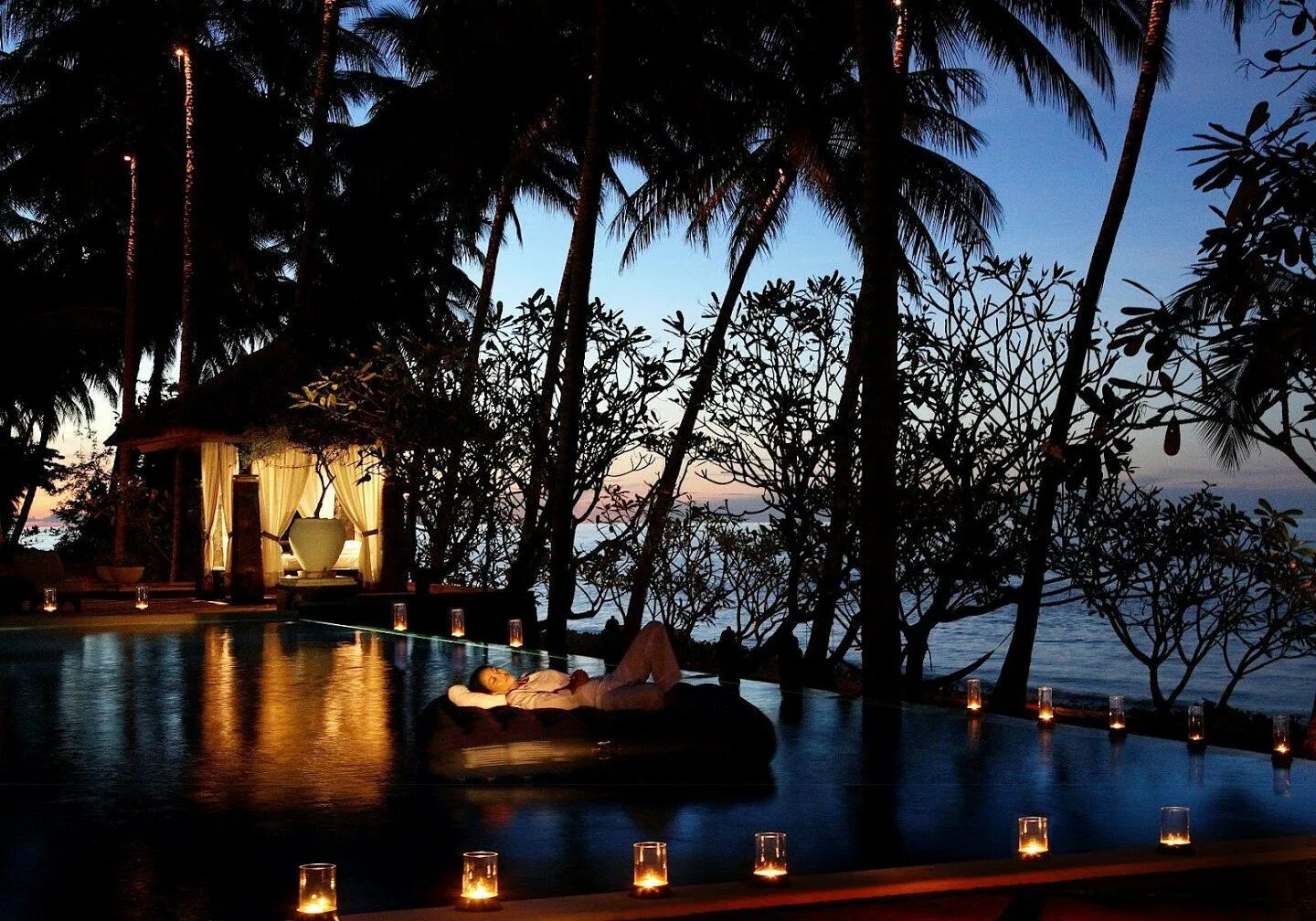 Тианьяр Бали. Ночной Бали. Вечер на вилле Бали. Бали ночью. Бали звезды