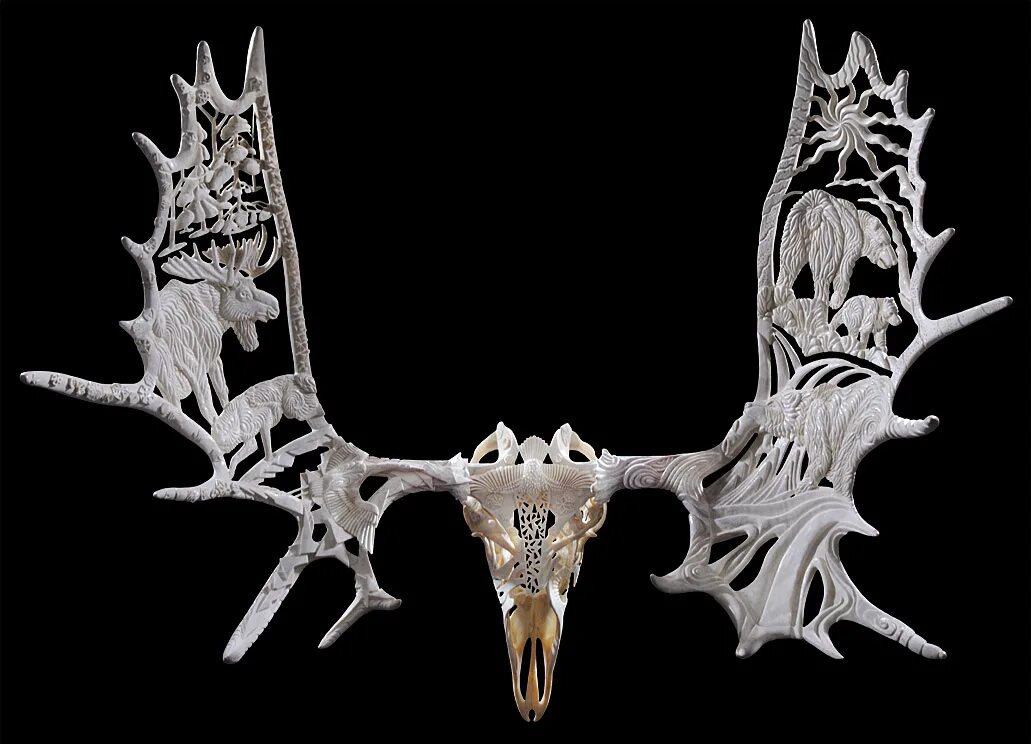резьба по рогу. резьба по рогу лося. резные рога. резьба на лосиных рогах. резьба по кости рога лося.