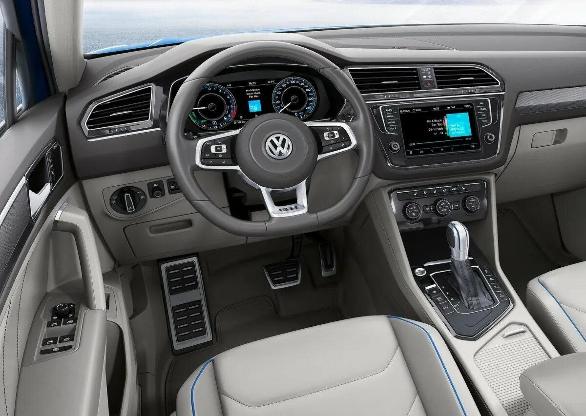 Volkswagen Tiguan 2021 салон. Фольксваген Тигуан 2021 комплектации. Фольксваген Тигуан 2016 салон. Фольксваген Тигуан 2021 р лайн салон. Volkswagen tiguan комплектации