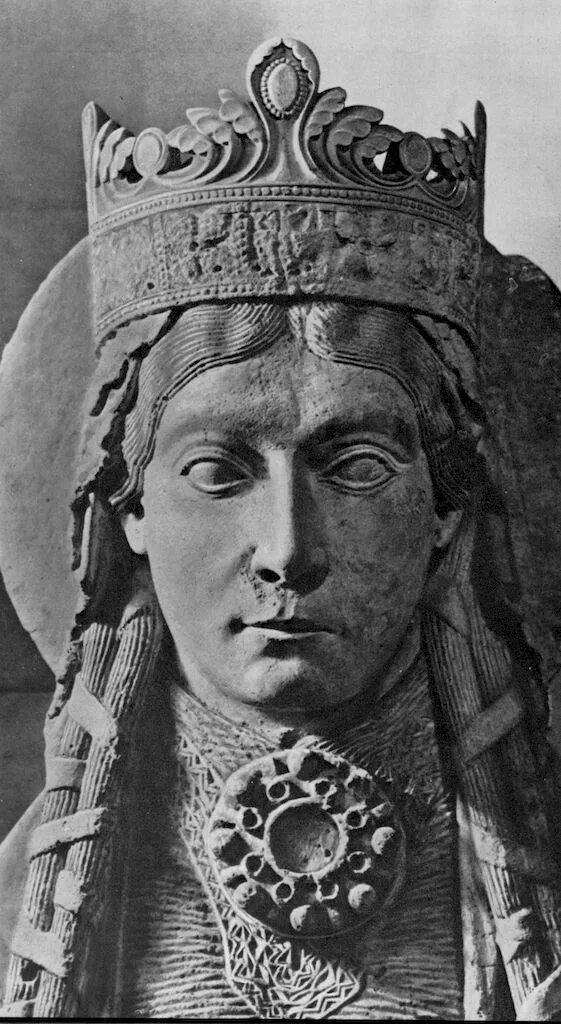 клеопатра 7 филопатор. царица савская. эстер царица корона. татарская княжна сююмбике. царица википедия.