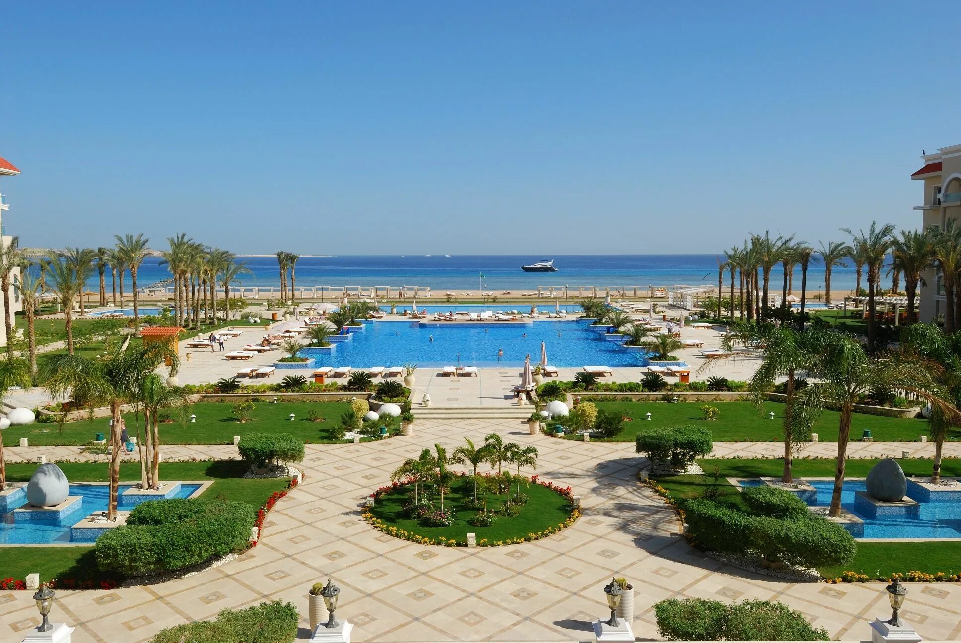 Le reve отель в хургаде. Premier le reve hotel & spa 5*. Египет отель 16 плюс. Premier le reve hotel & spa 5*. Premier le reve hotel spa 5 хургада.