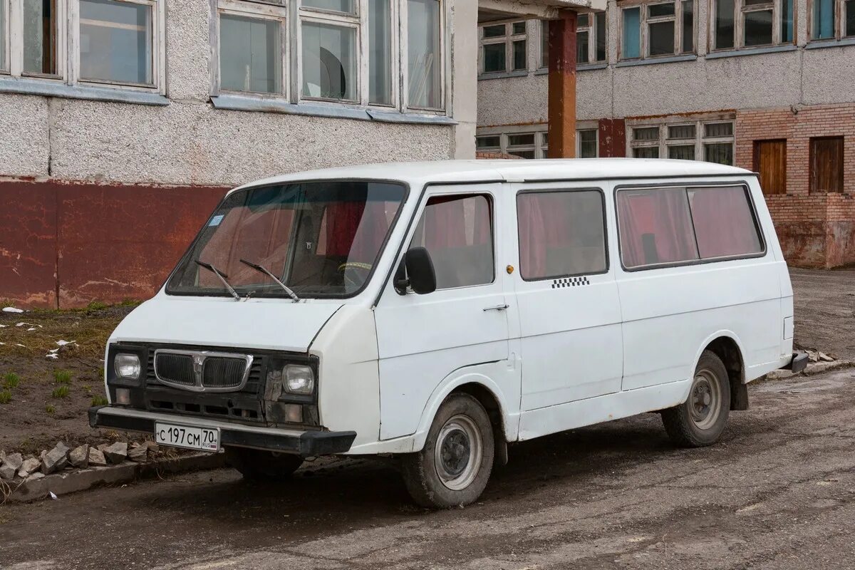 Советский микроавтобус раф 2203. Раф-2203 микроавтобус. Микроавтобус 2203. Раф-2203 микроавтобус белый. Микроавтобус 2203.