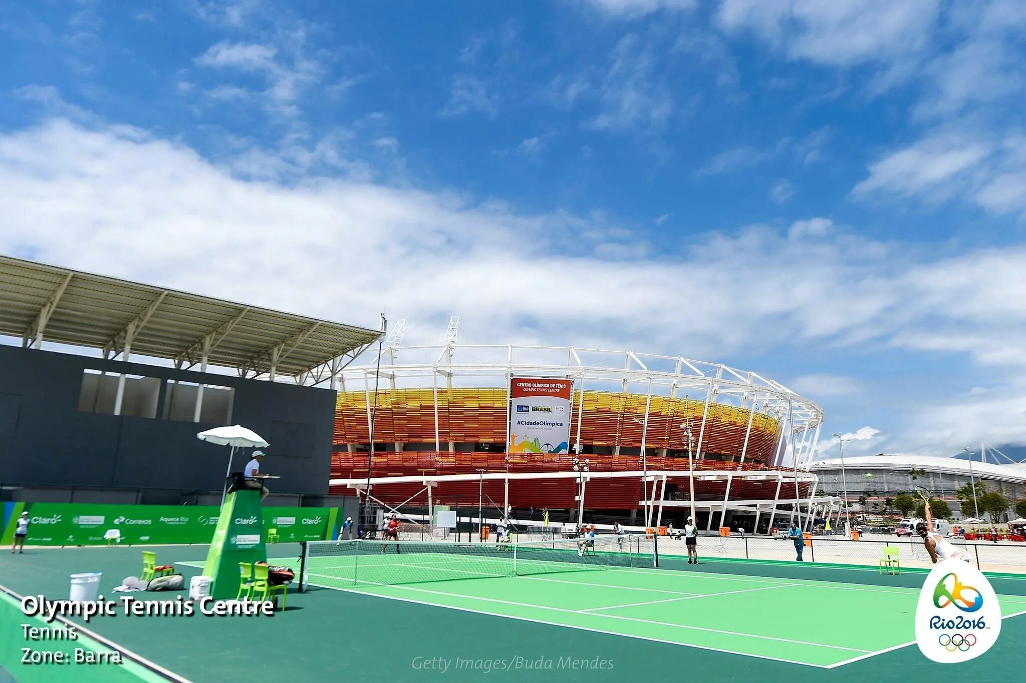 Tennis centre. Теннисный стадион Рио де Жанейро 2016. Олимпийский теннисный центр Рио де Жанейро. Теннис Олимпик Арена Рио. Теннисный центр в Рио.