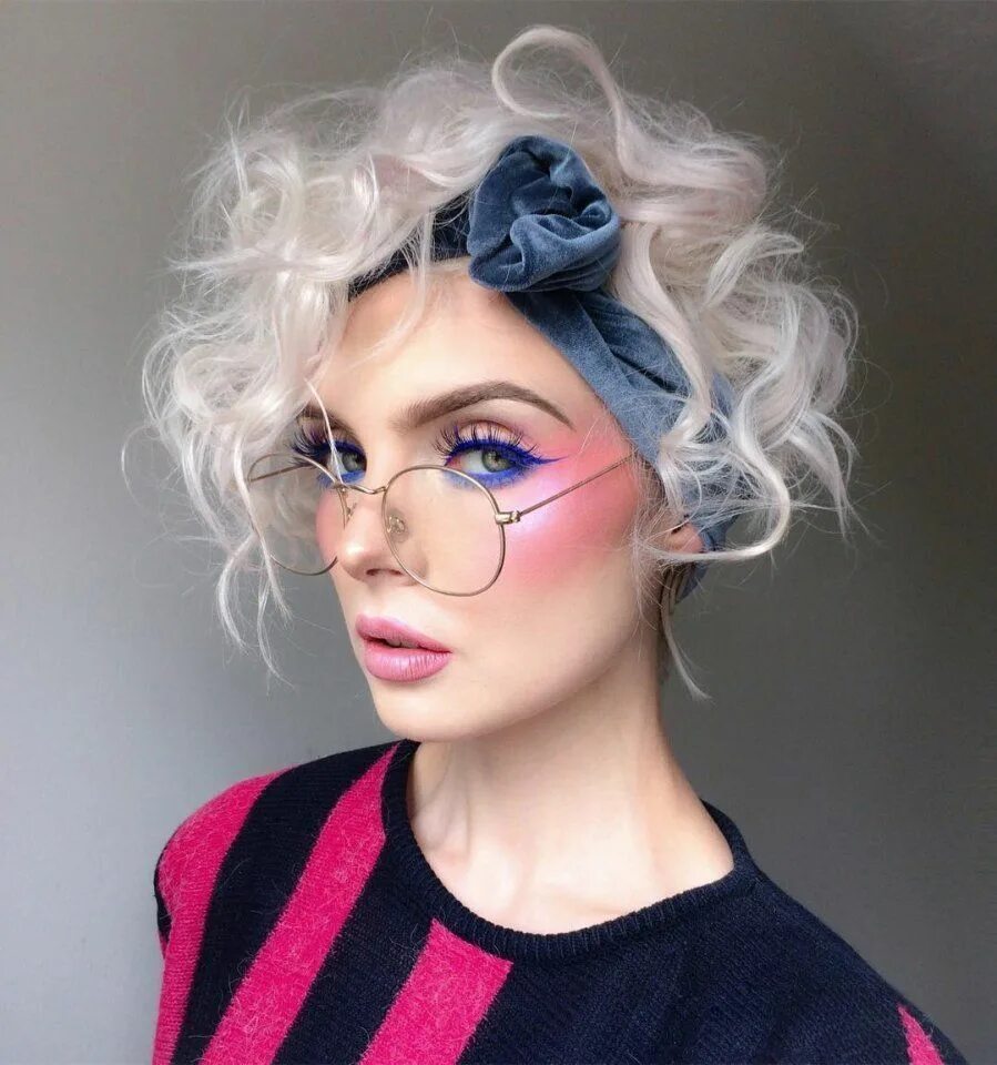 Макияж в стиле 90-х на вечеринку. Макияж на вечеринку в стиле 90 х. Макияж и прическа 90-х годов. Макияж на вечеринку в стиле 90 х. Макияж на вечеринку в стиле 90 х.