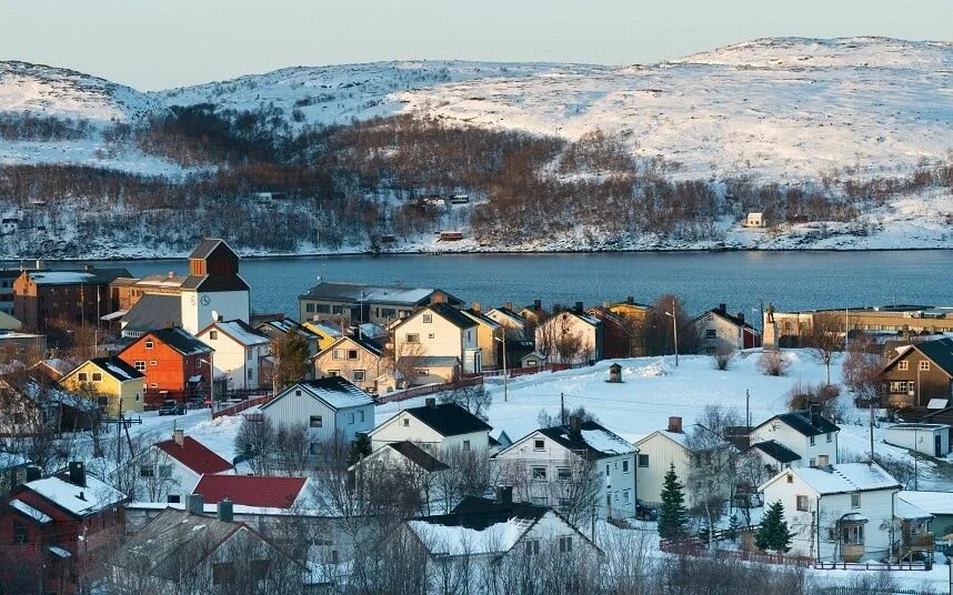 Киркенес осло. Киркенес Норвегия. Поселок Киркенес Норвегия. Норвежский порт в Киркенесе. Киркенес город город Киркенес.