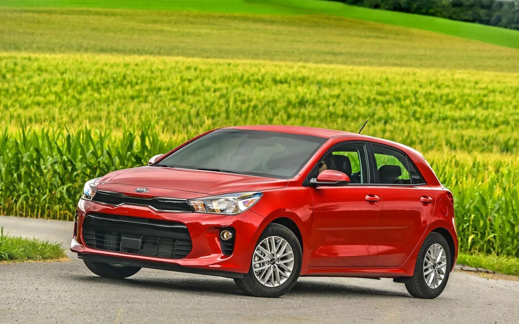 Обзор киа. Kia Rio 2018. Киа Рио хэтчбек 2018. Кия Рио 2018 седан. Kia Рио хэтчбек 2018.