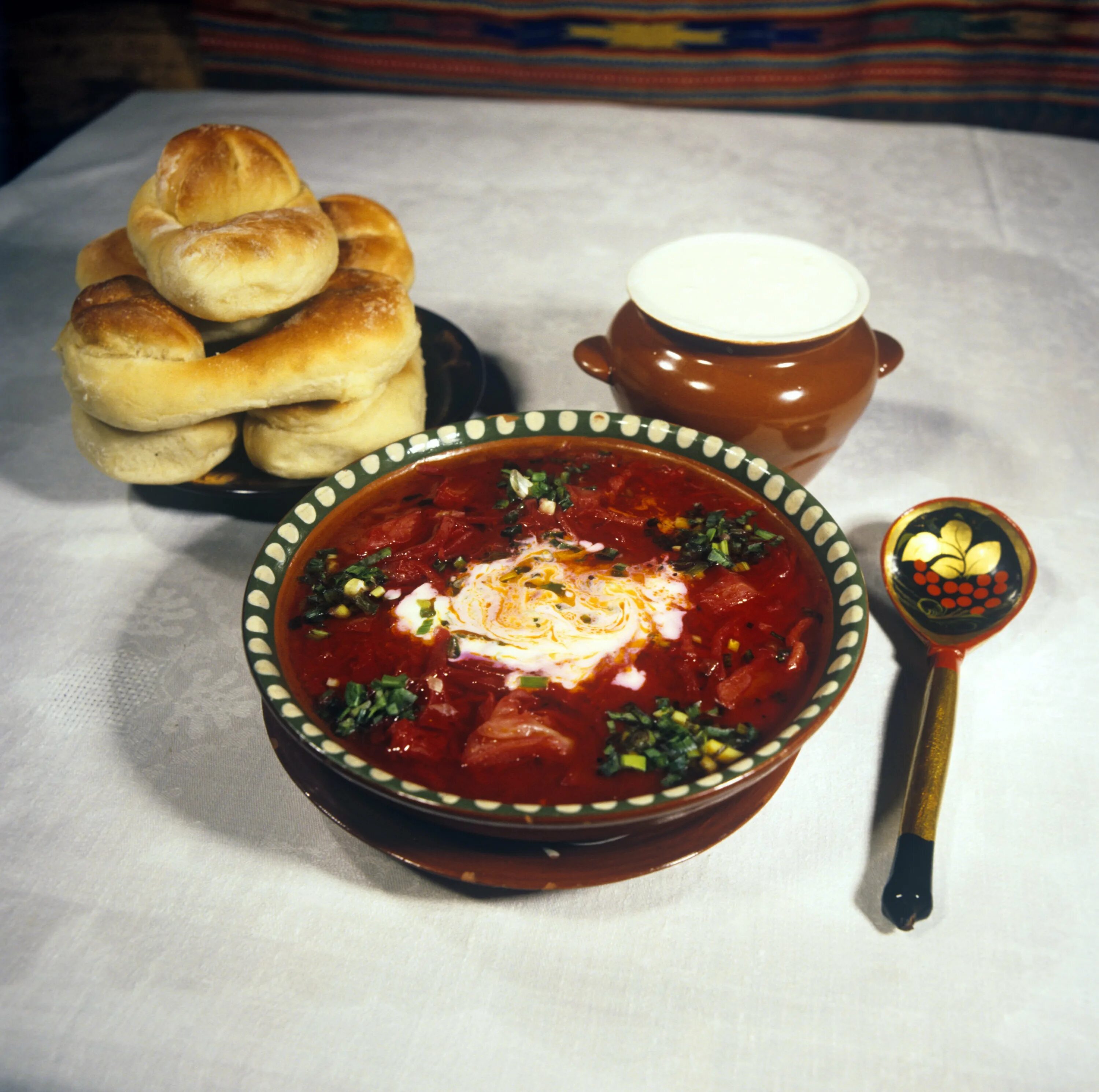 Русской кухни в чулках. Русская Национальная кухня. Национальные блюда России. Украинская кухня. Украинская кухня национальные блюда.