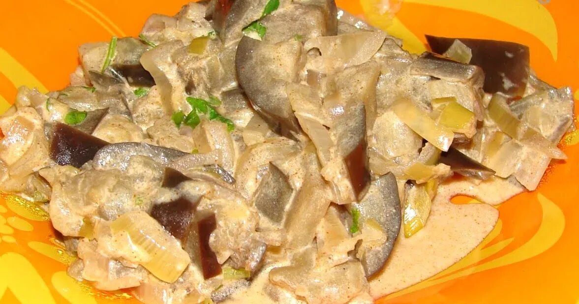 Салат из баклажан со сметаной. Баклажаны тушеные в сметане. Баклажаны тушеные в сметане. Баклажаны со сметаной. Баклажаны со сметаной.