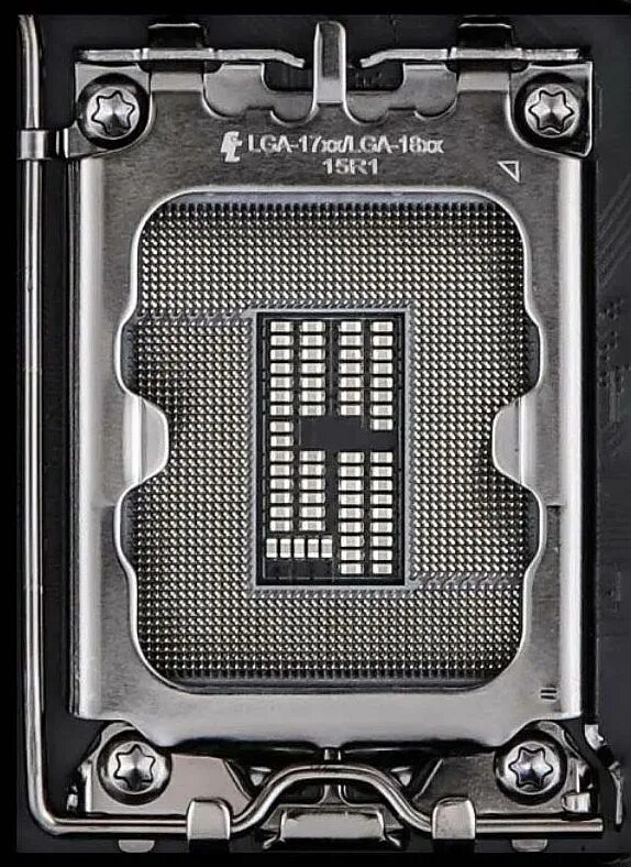 Сокете Intel LGA 1700.. LGA 1700 И LGA 1200. 1700 Сокет процессоры. Скальпированный процессор LGA 1700.