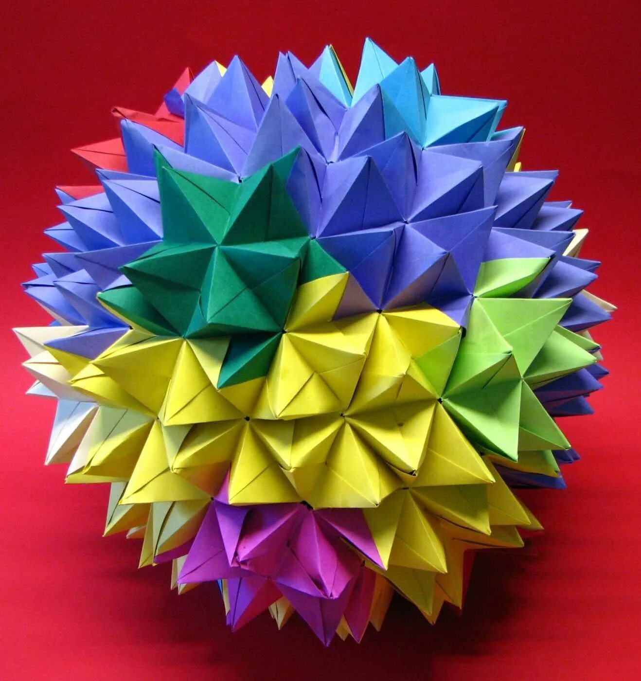 Картинки из бумаги. Модульное оригами кусудами. Модульное оригами Kusudama. Модульные оригами кусадама. Шар Kusudama оригами.