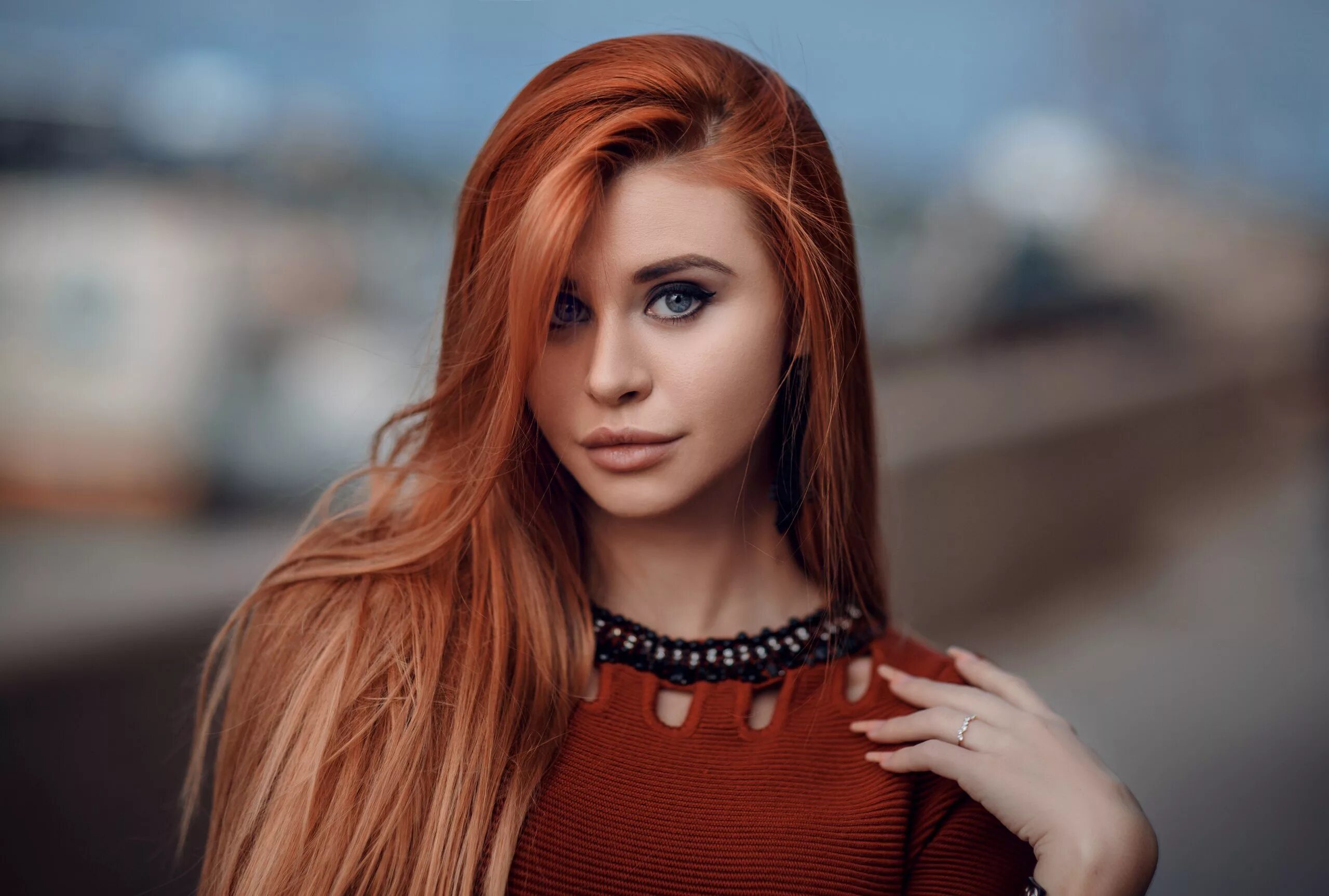 Redhead red. Dana Bounty модель. Рыжие модели. Рыжие девушки. Длинные рыжие волосы.