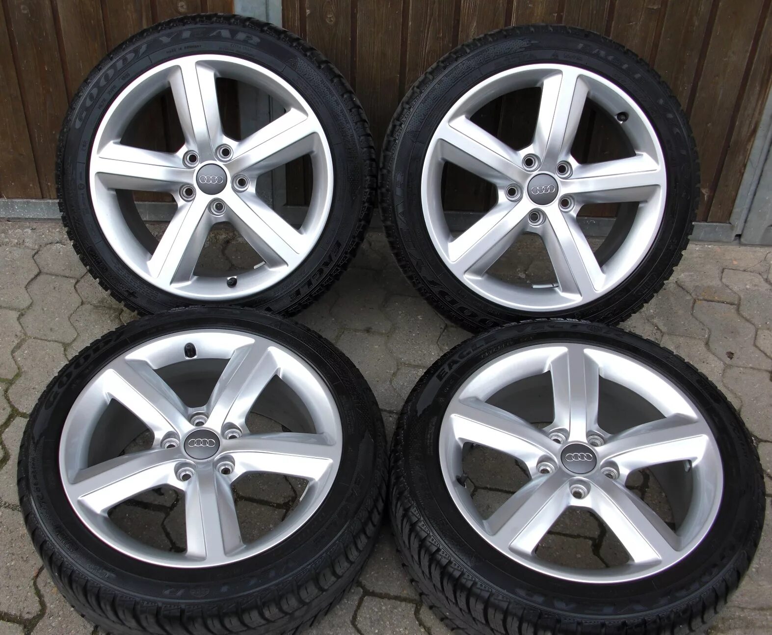 Диски s line. Audi s line r17. диски ауди а4 r18 s-line. колёса с audi a4 s-line. диски ауди a7 r18 s-line.