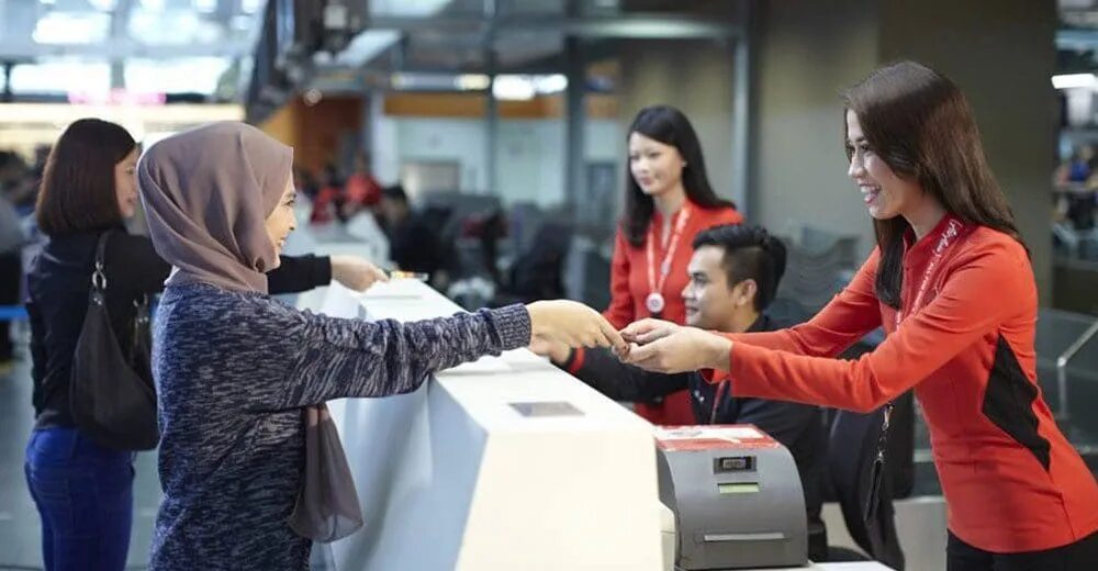 Go first check in. Check in. надпись check in. a curbside check-in.