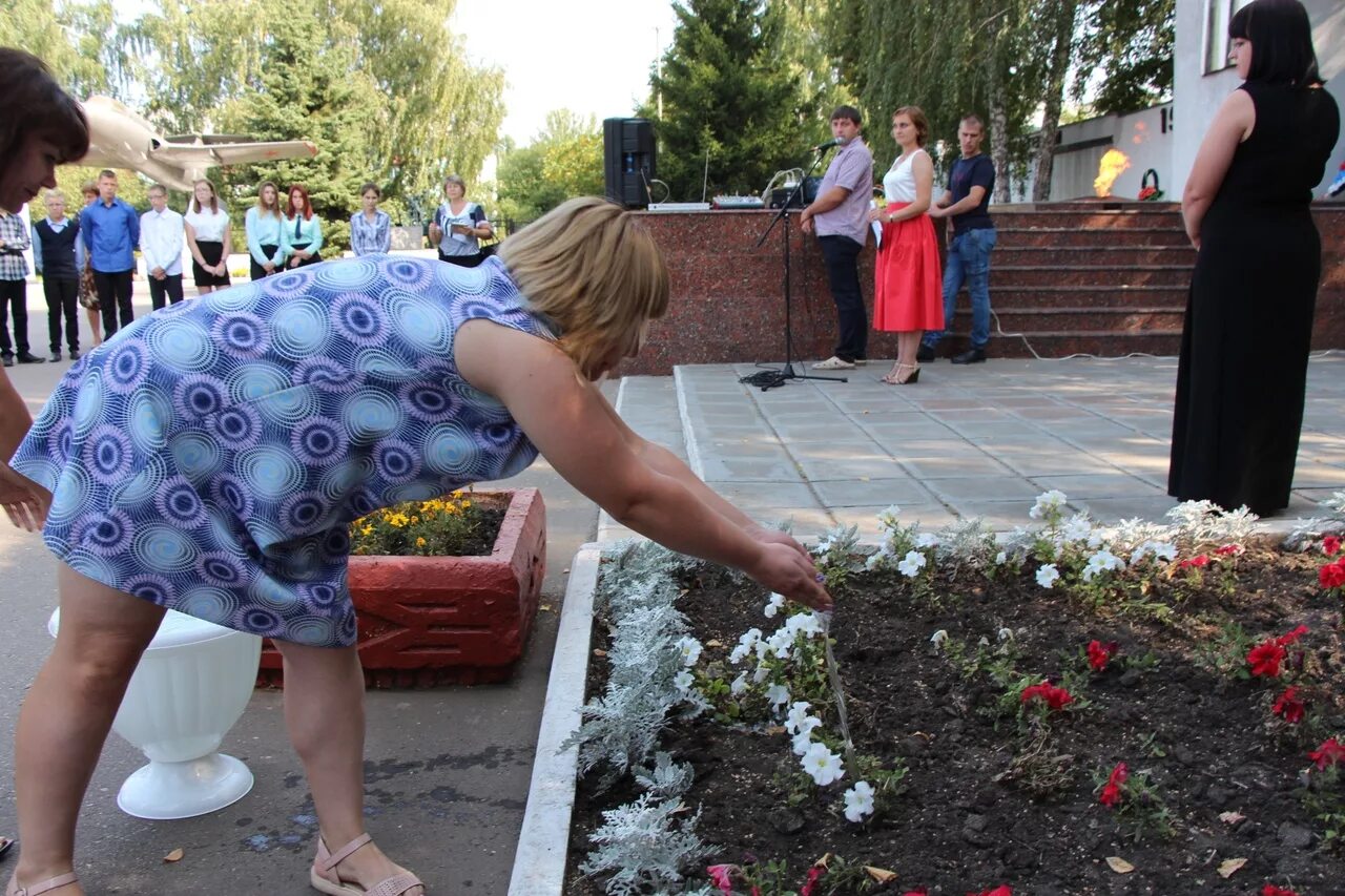 Прогноз погоды в ртищево на 10. Ольшанка Ртищево. Ртищево Саратовская область Ольшанка. Ртищево Ольшанка ру. Свеча памяти Ртищево.