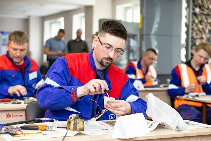 тверской кск завод. механик- электромеханик. электромеханик хабаровск. горный электромеханик. оборудование связи.