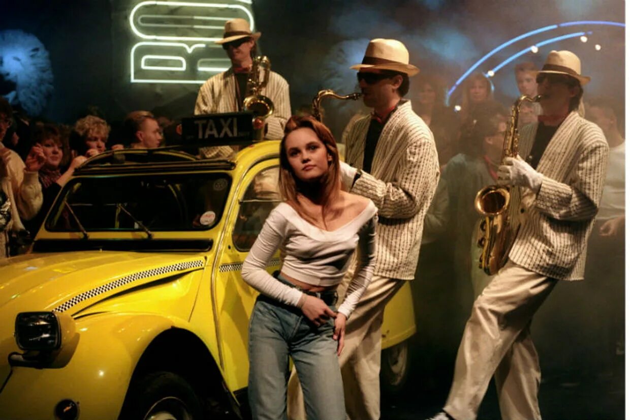 Joe the Taxi Vanessa paradis год. Таксист поет песню