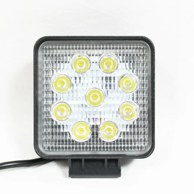 Купить светодиодную фару 12. Фара светодиодная Lumen 27ws 9*3w Epistar. Светодиодная фара Lumen 27ws. Фара заднего хода светодиодная 12 вольт. Диодный фонарь заднего хода КАМАЗ.