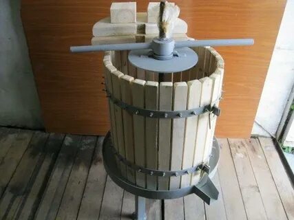 Пресс для сока из винограда