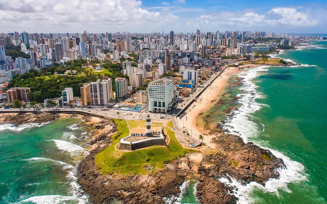 Столицей бразилии является. Салвадор Баия. Город Салвадор Бразилия. Баия Бразилия. Город Баия Бразилия.